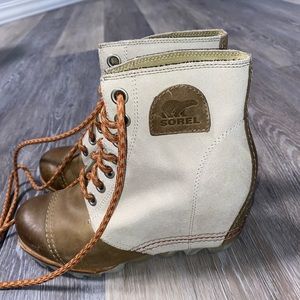 Sorel Size 6.5 Heeled Boot